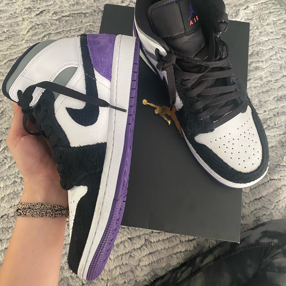 Jordan 1 court purple